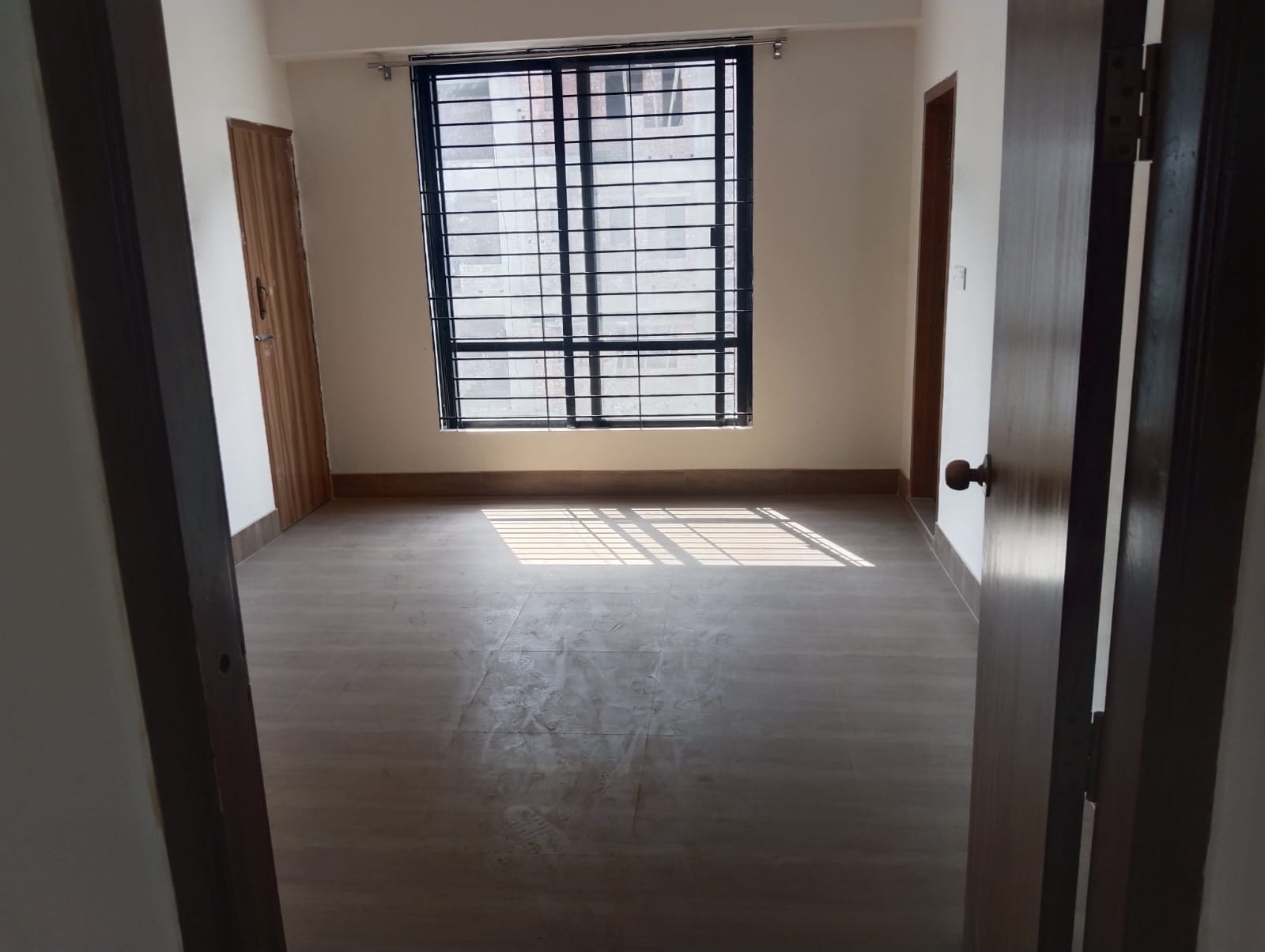 Modern Family Apartment with Lift & Generator – Jalshiri, Rupganj